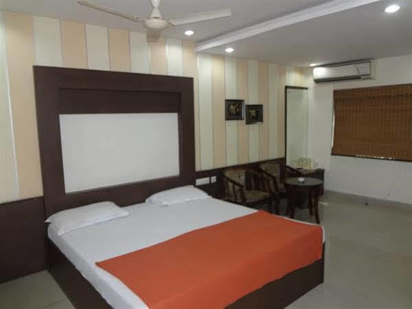 Hotel Athidi Grand Visakhapatnam Exterior photo