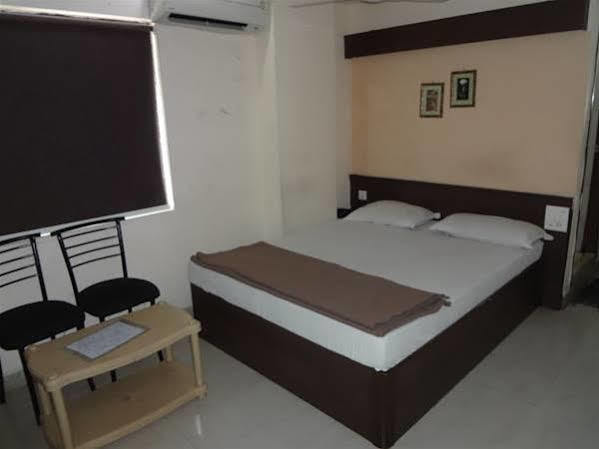 Hotel Athidi Grand Visakhapatnam Exterior photo
